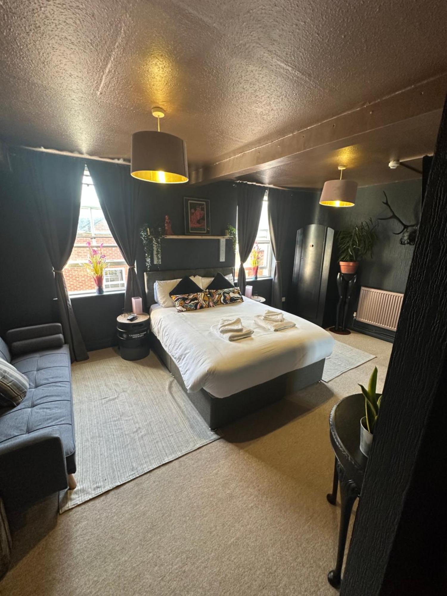 スリーフォード Watergate Yard Bed & Breakfast エクステリア 写真